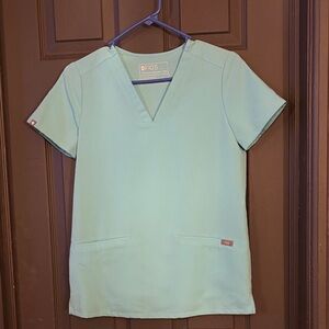 Figs Women's Mint Scrub Set